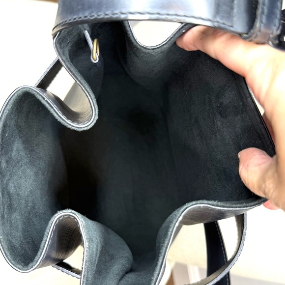 Authentic Louis Vuitton Sac de Paul PM shoulder bucket bag black Epi leather - Picture 12 of 16